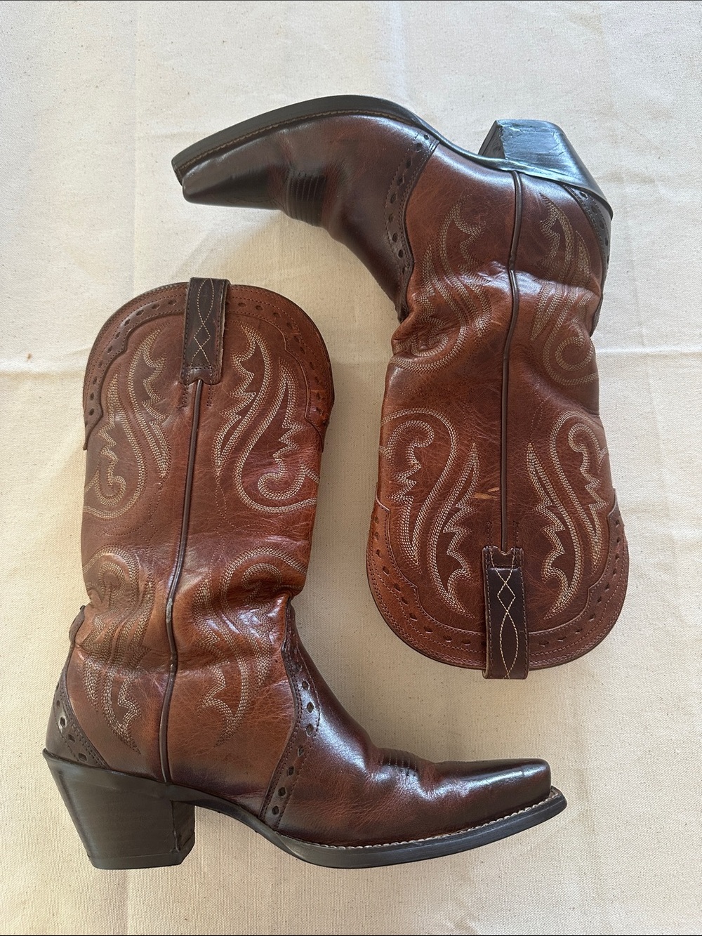 Ariat Heritage Embroidery Snip Toe Cowboy Boots